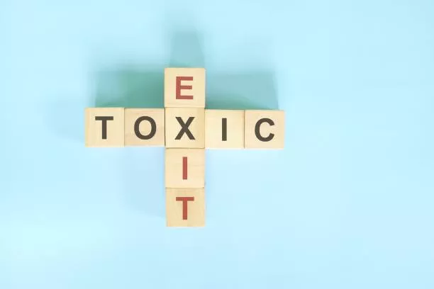 A phrase representing the true nature of toxic relationships and why you should leave them behind | Eric Bailey