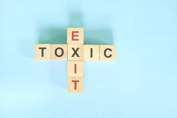 A phrase representing the true nature of toxic relationships and why you should leave them behind